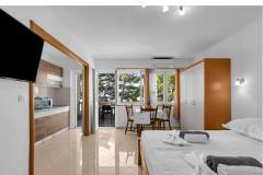 Pine Canopy Studios and Appartamenti Appartamento 11 – A13 foto 5