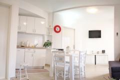 Appartamenti Centar Makarska Appartamento 1 – app- bijel foto 4