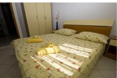 Appartamenti Dinko s grijanim bazenom Appartamento 4 – A 2+2 foto 3