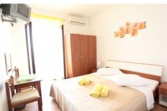 Camere Bili Galeb BED? Camera 2 – yellow foto 2