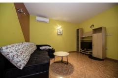 APARTMANI DEBELIĆ Appartamento 3 – Dobrila 3 foto 1