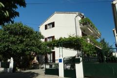 Appartamenti Milka-Jure Srima-Vodice Appartamento 2 – Apartman 2 foto 1