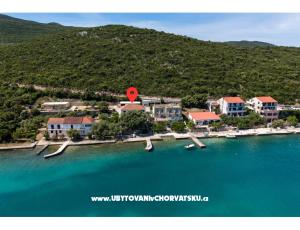 Beachfront apartments Ruskovic
