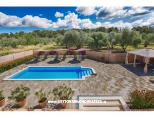  Casa con piscina - Villa Marijana 