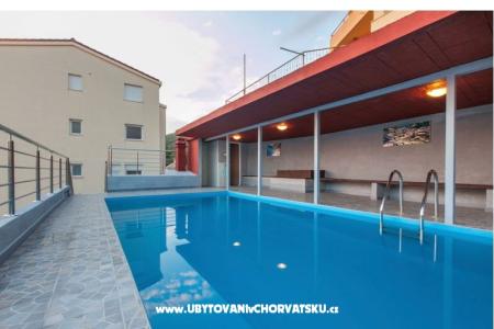 Vila Paola Baska Voda Croazia