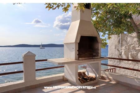 Appartamenti Mikulandra sulla spiaggia foto 3