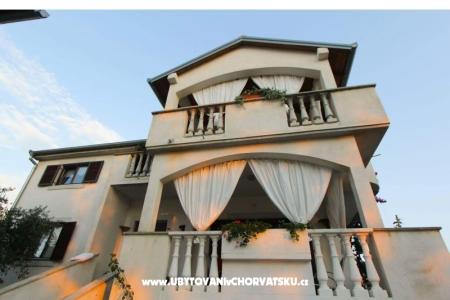 Appartamenti Petrina 2 Biograd Croazia