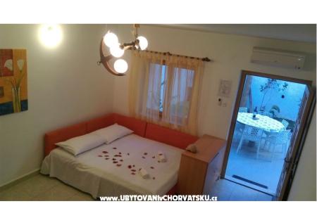 Appartamento Restović foto 4