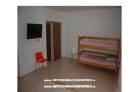Appartamenti Maina foto 2