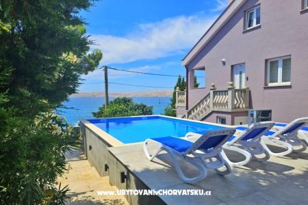 Beachfront Appartamenti Baricevic wit Karlobag Croazia