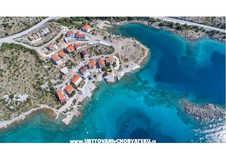 Beachfront Appartamenti Laszlo Karlobag Croazia
