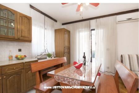 Appartamento Kurbaša Kastela Croazia
