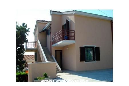Appartamenti Karla  Njivice foto 2