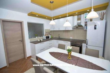 Luxury Appartamenti Makarska foto 5