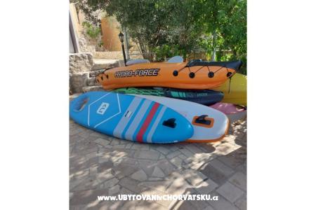 Appartamenti Dinko s grijanim bazenom Marina - Trogir Croazia