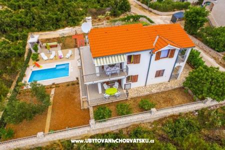Appartamenti Vila Nena con piscina foto 2