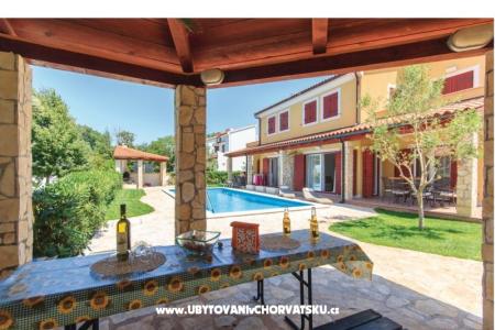 Appartamento Oliva D1 con piscina foto 2