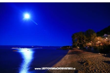 Appartamenti  Šime Omis Croazia