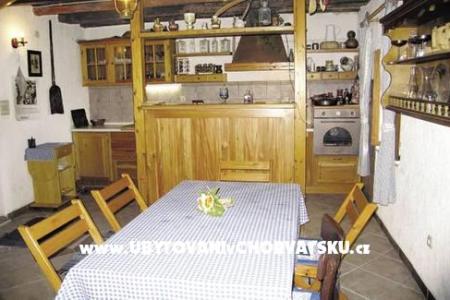 Country Casa Omis foto 3