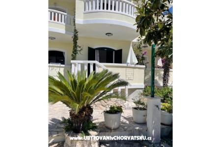 Donilena Omis Croazia