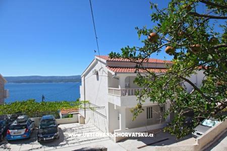 Villa Laura 50 m do mora Omis Croazia