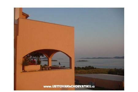 Appartamenti Ivan i Zeljka Pakostane foto 2