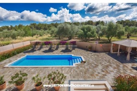  Casa con piscina - Villa Marijana  – Petrcane Croazia