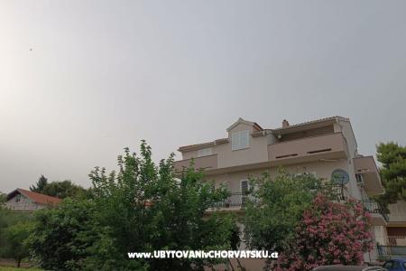 Appartamento Ela Pirovac Croazia