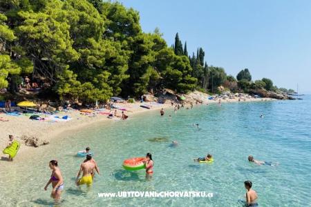 Villa Ana , one min walk to beach Pirovac Croazia