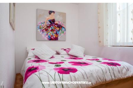 Appartamenti Ivandić Podgora foto 5