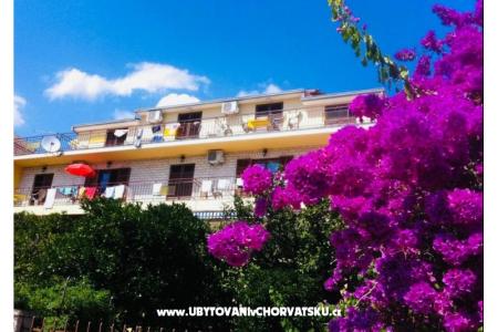 Appartamenti Slaven Podgora Croazia