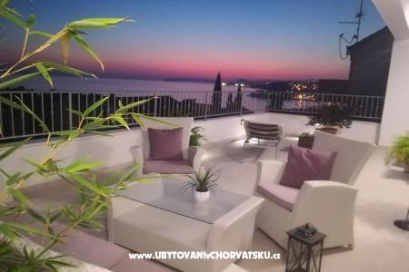 Holiday villa LUX Podstrana Croazia