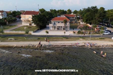 Sandrea Appartamenti Privlaka Croazia