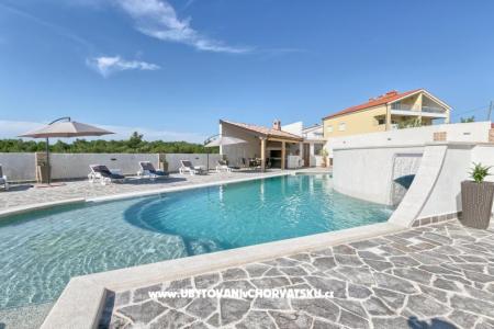 Appartamenti con piscina Štinjan foto 4