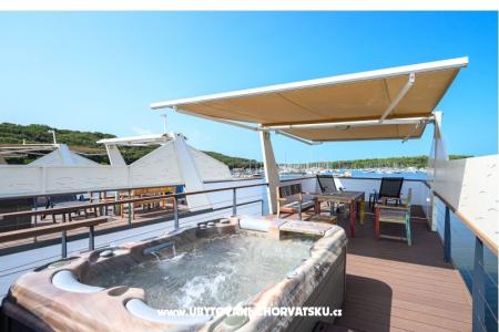 Casa boat Water lily foto 2
