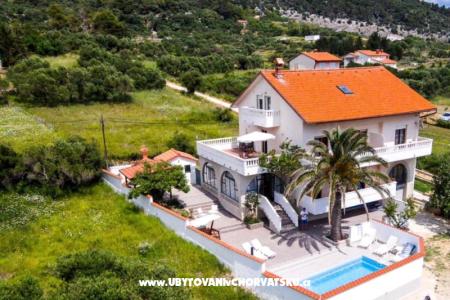 Appartamenti Anny con piscina Isola di Rab Croazia