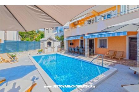 Villa Bobanac with heated pool – Rogoznica Croazia