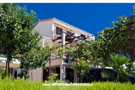 Appartments Viktor Rogoznica Croazia