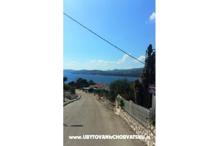 Appartamento familiare Okrug Donji foto 4