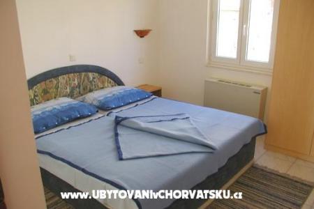 Appartamenti BRANKO Seget Donji foto 3