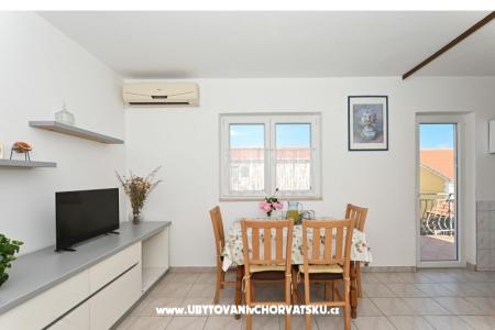 Arbanija Appartamenti foto 4