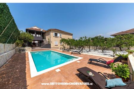 Karlo Trogir Croazia