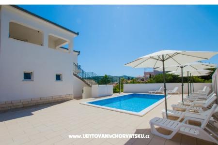 Appartamenti Milović 30 m od more foto 3