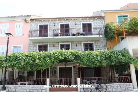 Vila Juric foto 2
