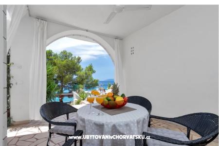 Beachfront Appartamento NIVES foto 4
