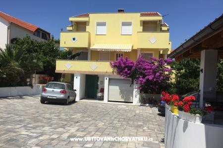 Appartamenti SARIC A Isola di Vir Croazia