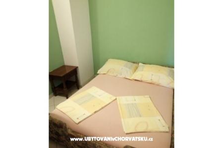 Appartamenti Lora foto 2