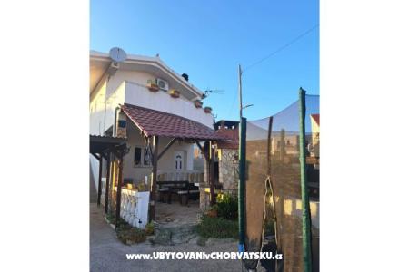 Appartamento Carmen Vodice Croazia