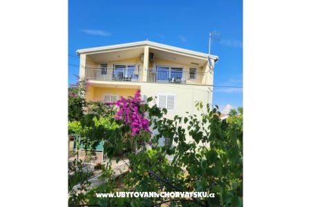 Appartamenti Angela Tribunj Vodice Croazia