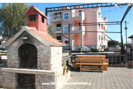 Appartamenti Petar - Casa foto 2